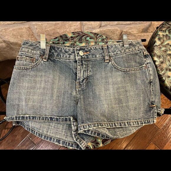 BKE Jean shorts. Worn apx twice - Picture 1 of 5